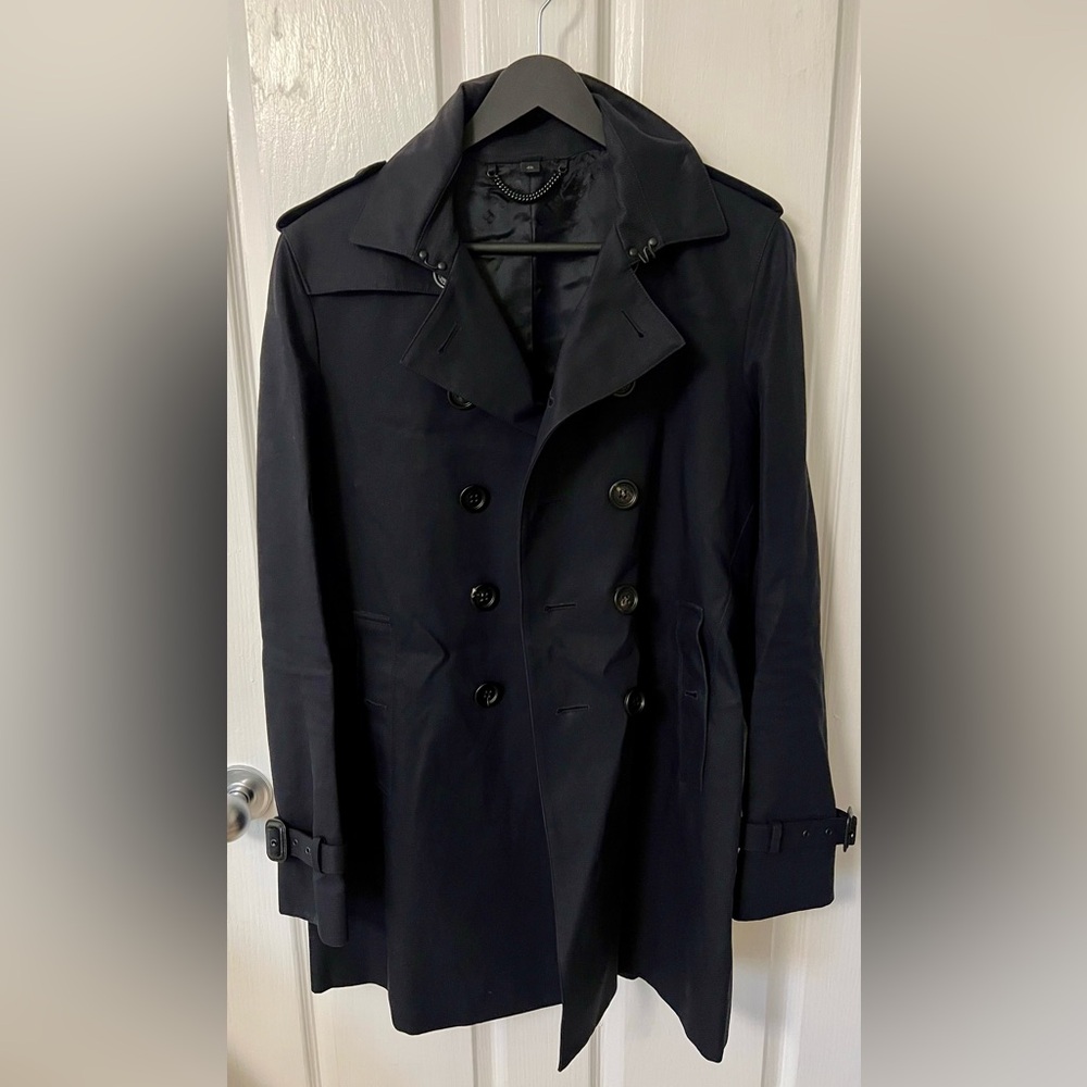 Burberry Navy Blue Trench Coat. Size 46 (36US) Like new condition.